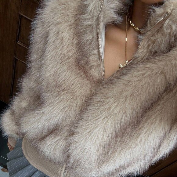 Khaki Casual Women's Long Sleeve Short Stand Collar Faux Fur Jacket - Picture 4 of 7